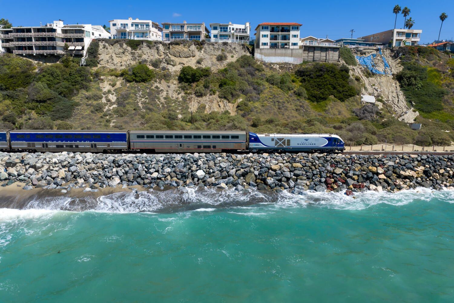 Metrolink suspends iconic coastal route due to high tides