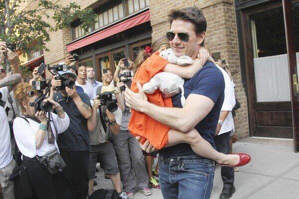 Tom Cruise lawsuit could open his private life