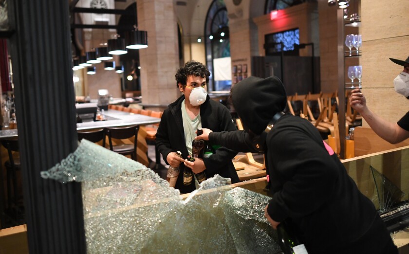 George Floyd protests: L.A. restaurants vandalized, looted - Los ...