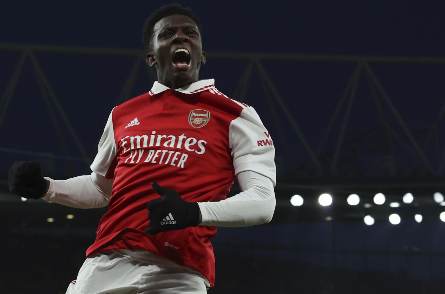 Arsenal 3-2 Manchester United: Eddie Nketiah nets late winner as Gunners  restore five-point Premier League lead, Football News