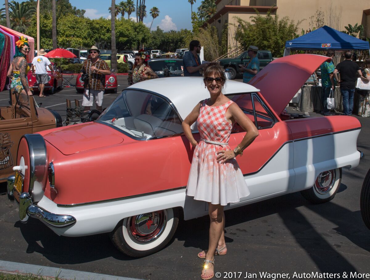 Two beauties at the Tiki Oasis car show. (Jan Wagner / )