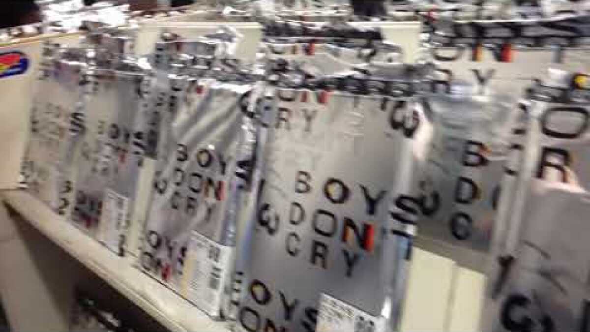Fans Rush To West Hollywood Pop Up Shop For Frank Ocean S New