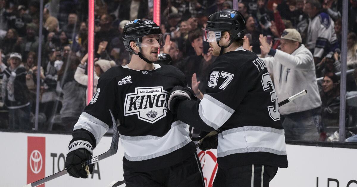 Kings Defeat Flyers 5-4 for Seventh Home Win