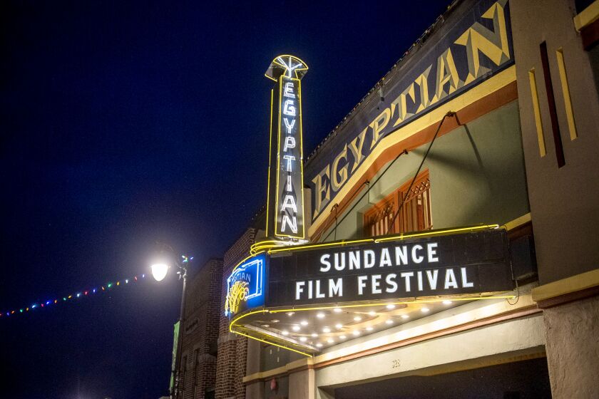 La marquesina del Egyptian Theatre en Park City, Utah, promueve el Festival de Cine de Sundance el 28 de enero de 2020. Los organizadores dijeron el miercoles 2 de diciembre que para la edicion de 2021 estrenaran mas de 70 peliculas en una plataforma online hecha a la medida. Tambien habra algunas proyecciones en cines alrededor del pais, apegandose a las normas de distanciamiento social. (Foto por Arthur Mola/Invision/AP, Archivo)