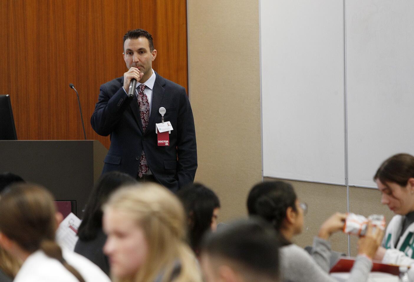 Photo Gallery: USC Verdugo Hills Hospital's Day of Discovery job shadow opportunity for local high school students