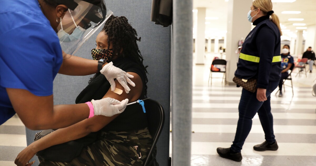 I ricoveri per coronavirus stanno peggiorando per i residenti neri di Los Angeles