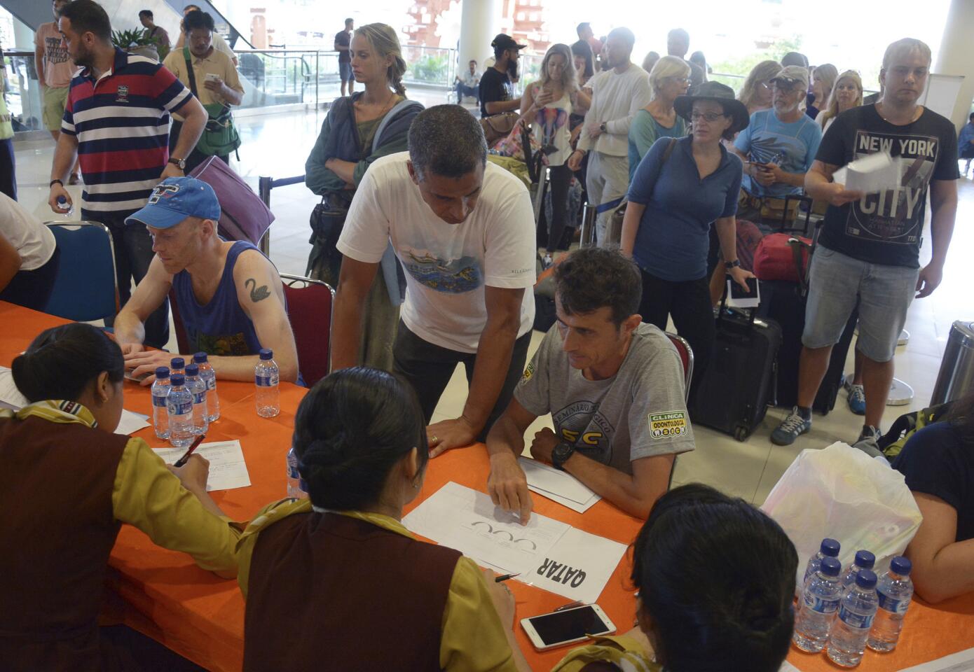 Eruption of Mt. Agung volcano on Bali strands thousands of travelers