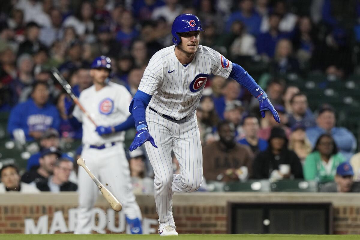 Mariners fall to Cubs in 11 innings