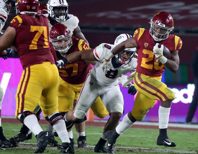 USC running back Keaontay Ingram breaks away for a big gain against Arizona in the fourth quarter Oct. 30, 2021.