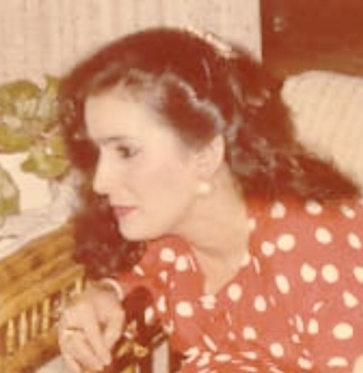 María Verónica Hueza remembers her tia Azucena, who was named after a flower.