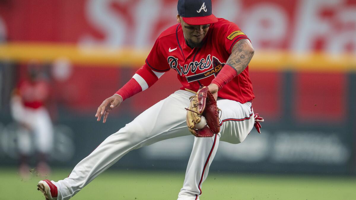 Braves top Orioles in 12 innings, trail only red-hot Rays for