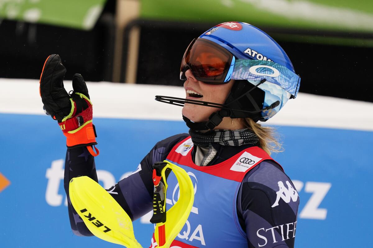 Shiffrin takes World Cup slalom title, must wait for record - Los Angeles  Times