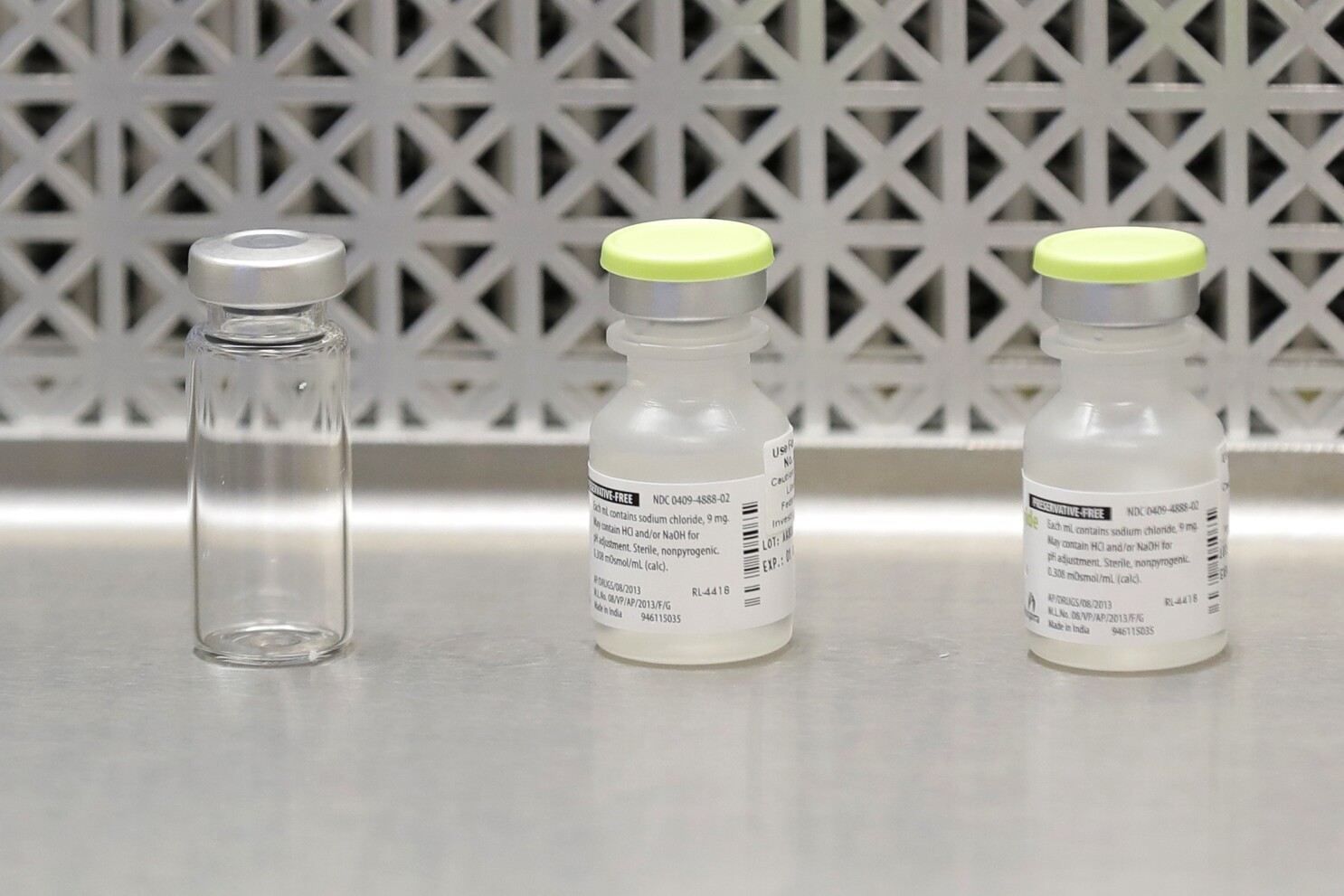 Three Potential Coronavirus Vaccines Moving Ahead Los Angeles Times