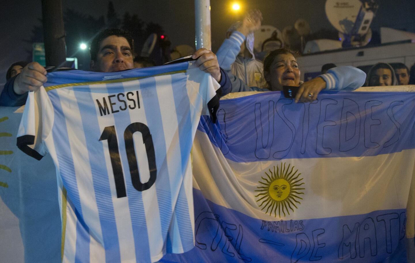 APphoto_Argentina Messi Quits