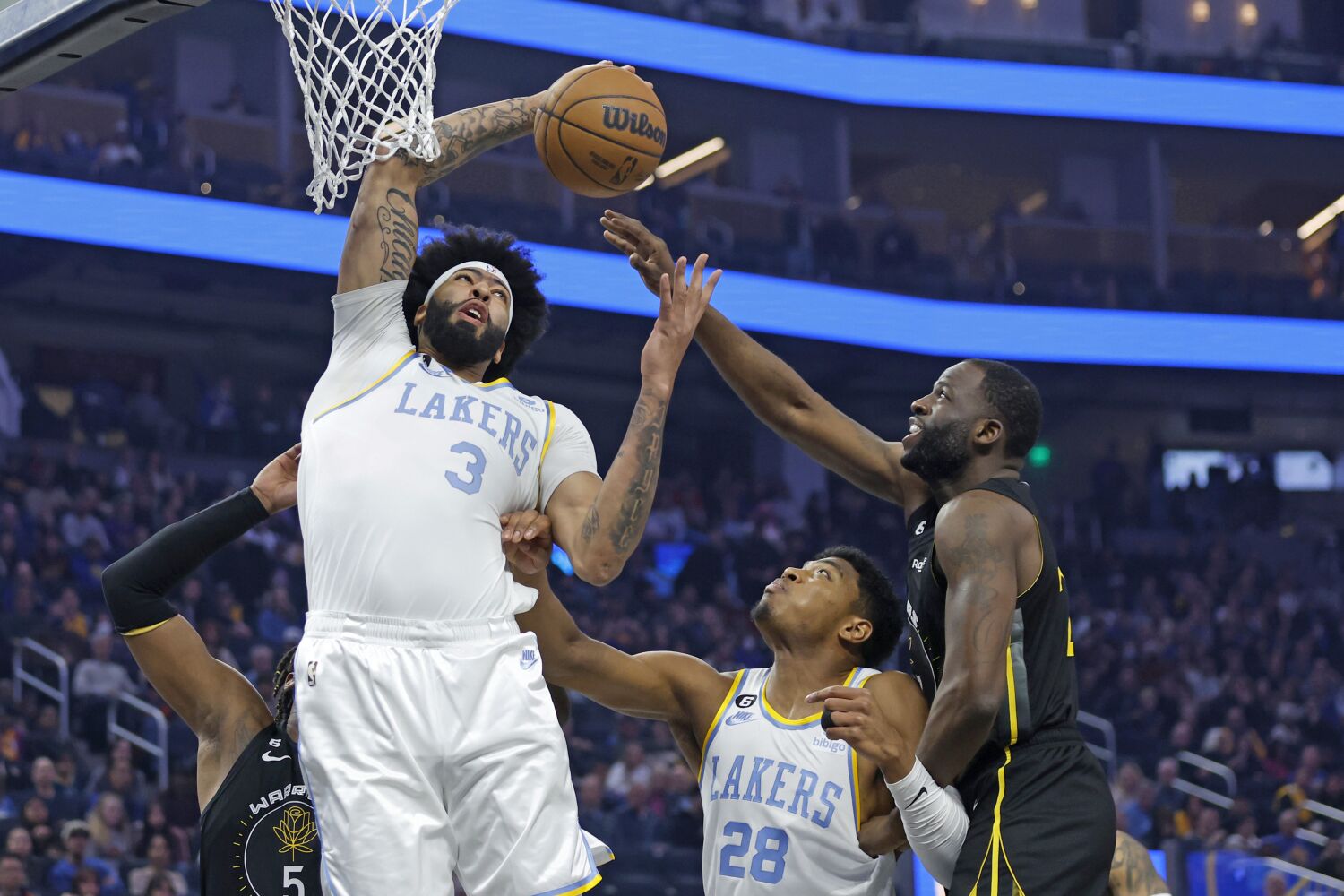 LeBron-less Lakers show off their new additions, newfound grit in win over Warriors