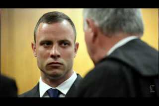 Texts between Pistorius and slain girlfriend show tension, prosecution says