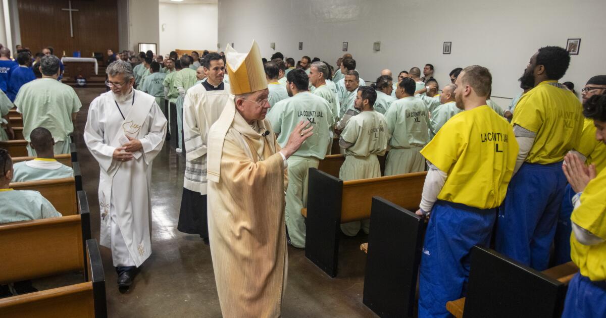Christmas Day in L.A. County jail: Mass, carols and ramen Christmas Day in L.A. County jail: Mass, carols and ramen