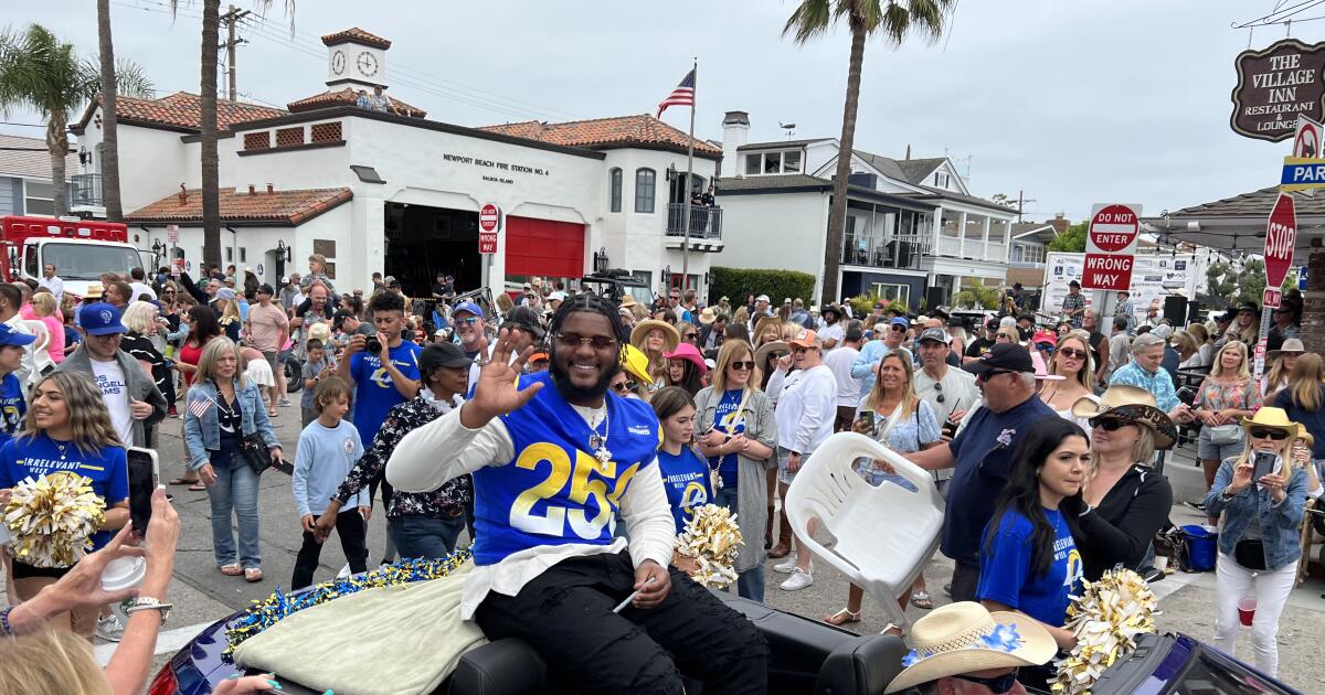 Mr. Irrelevant Desjuan Johnson ready to ‘keep pushing forward,’ signs ...