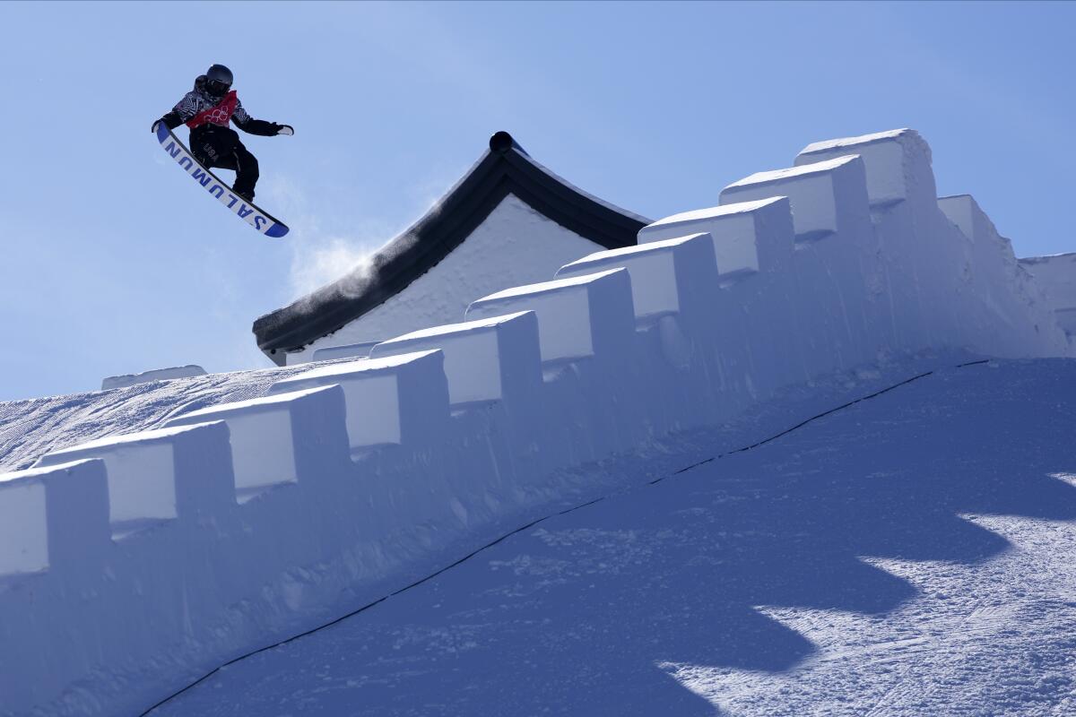 United States' Sean Fitzsimons competes during the men's slopestyle qualifying.