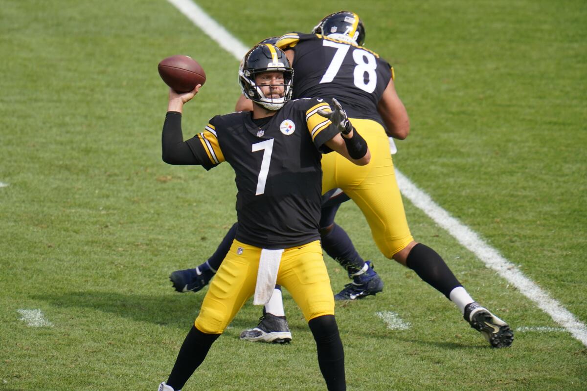 Pittsburgh Steelers quarterback Ben Roethlisberger throws a pass against the Houston Texans on Sept. 27.