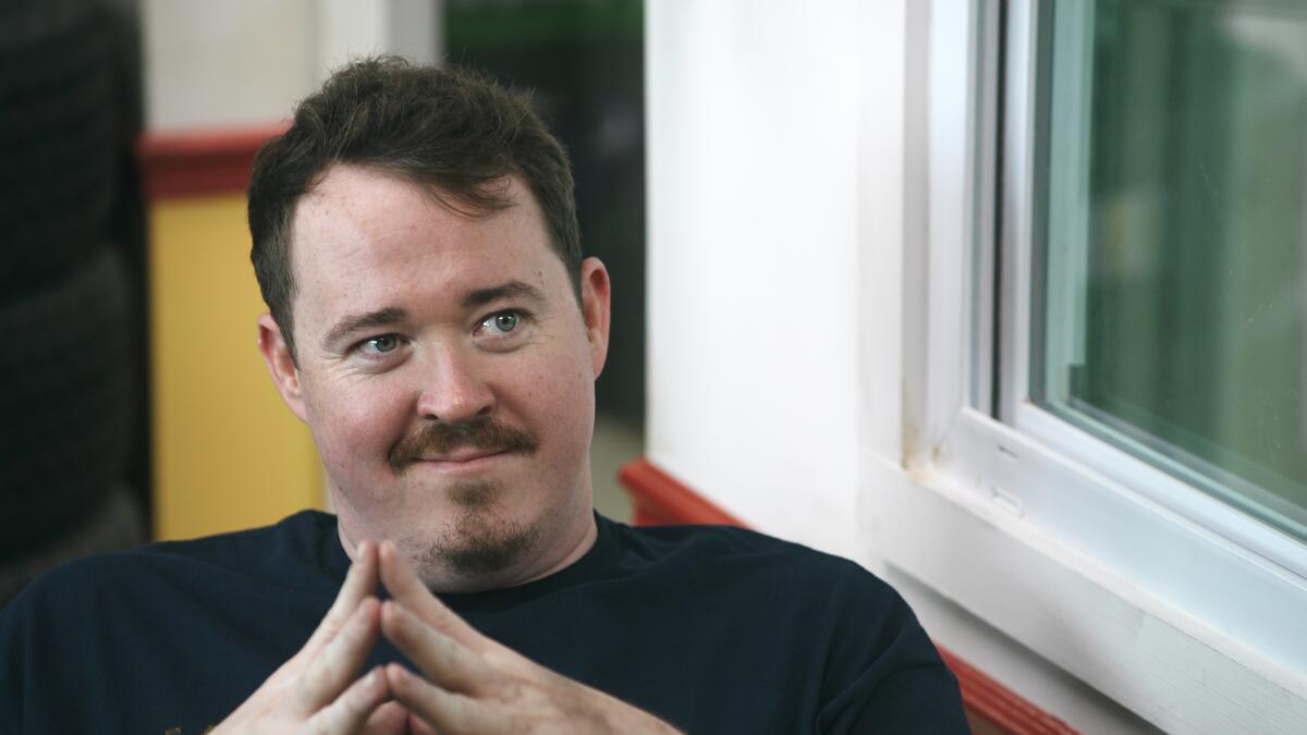 'Tires' review: Shane Gillis' juvenile Netflix sitcom - Los Angeles Times