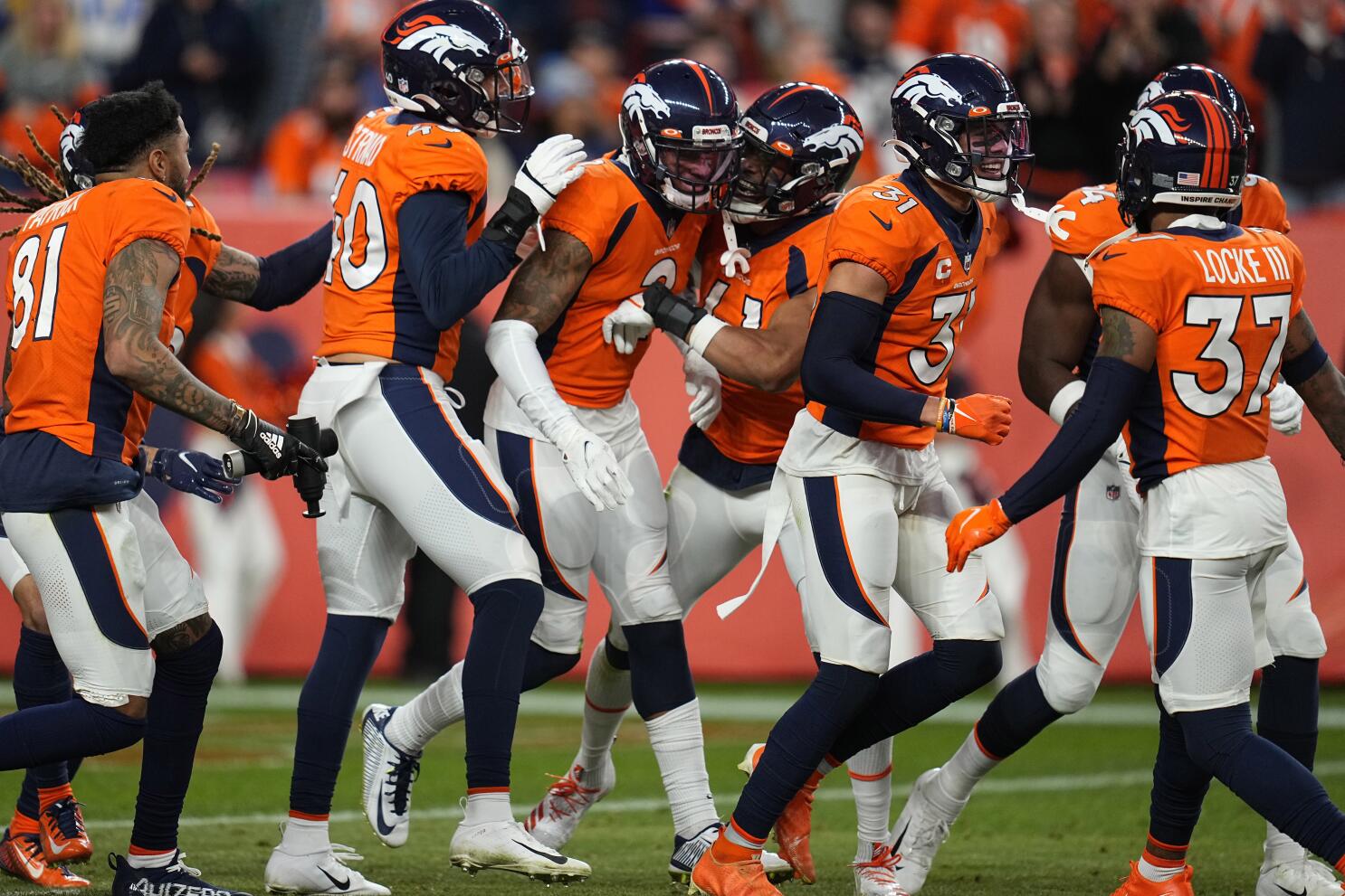 Broncos' win over Chargers tightens up competitive AFC West - The San Diego  Union-Tribune