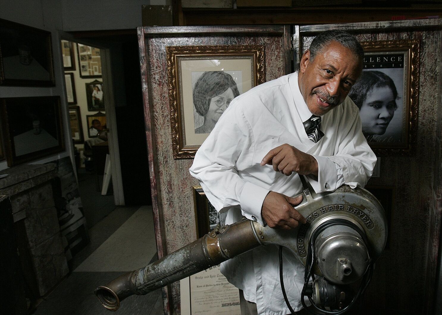 Local barber a pioneer in black hair care - The San Diego Union-Tribune