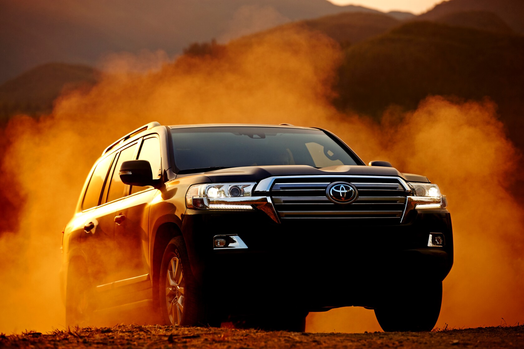 2020 Toyota Land Cruiser Big Expensive And Thirsty Los