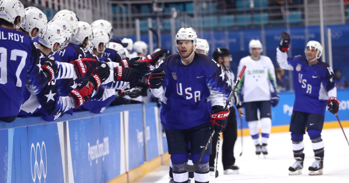 Olympic ice hockey players for the United States - FamousFix.com list