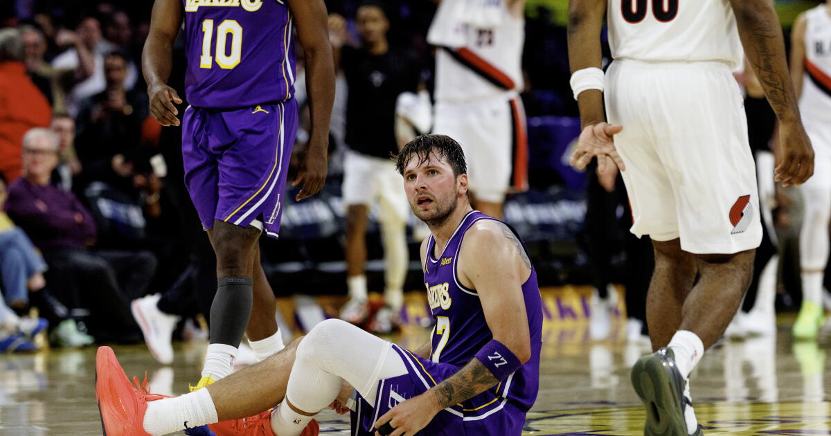 Photo: Los Angeles Times Luka Doncic after losing the battle for a loose ball in the second half