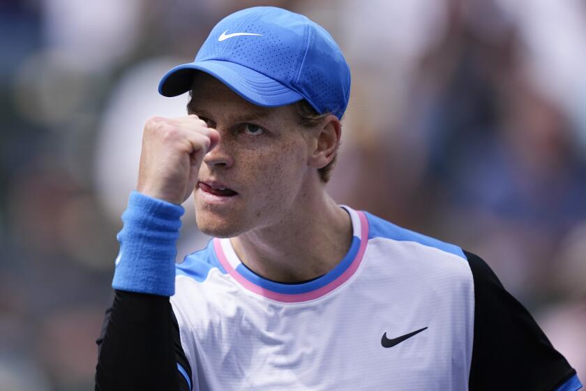 Jannik Sinner durante su partido contra Jiri Lehecka en los cuartos de final en el Abierto de Indian Wells, el jueves 14 de marzo de 2024, en Indian Wells, California. (AP Foto/Mark J. Terrill)