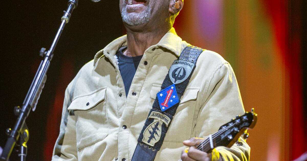 10 minutes backstage with Darius Rucker at Stagecoach