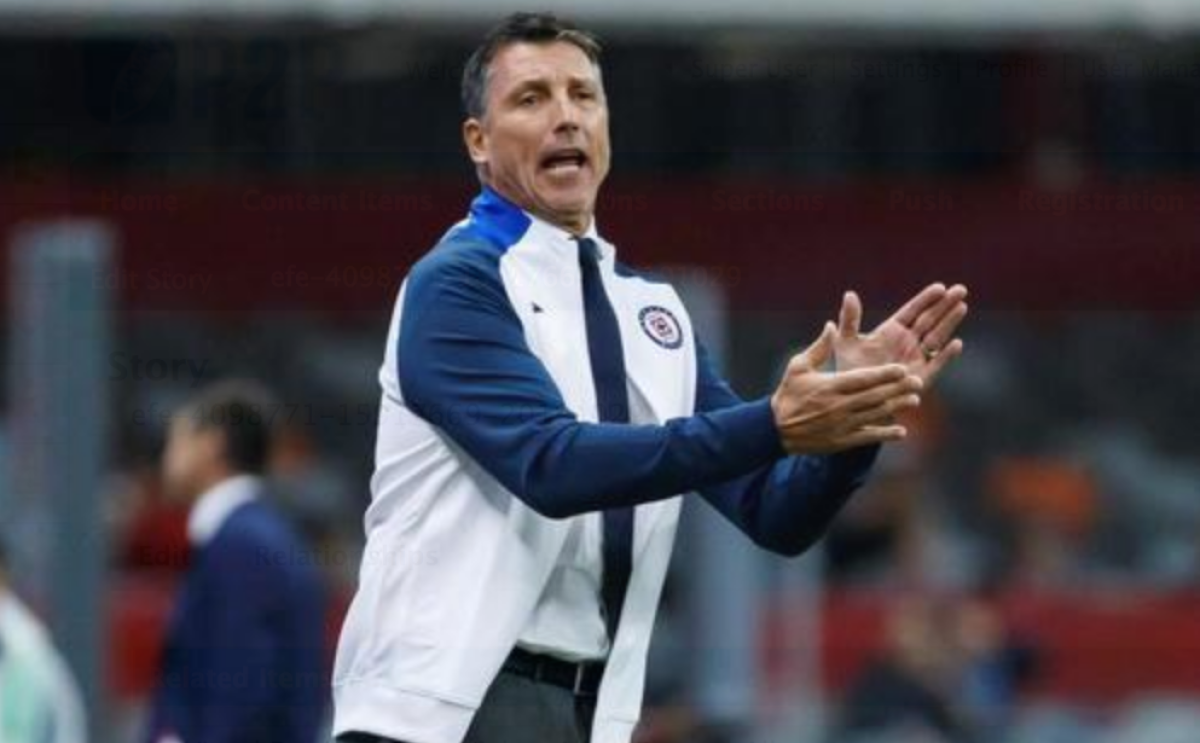 El entrenador de Cruz Azul, Robert Dante Siboldi. EFE/José Méndez/Archivo