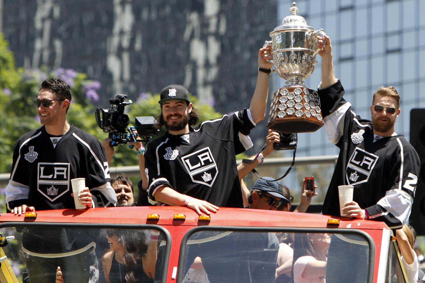 Los Angeles Kings Stanley Cup parade: Live updates from Los Angeles, Monday  June 16 – Pasadena Star News