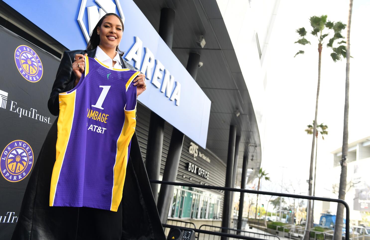 New Sparks player Liz Cambage is finally where she's always wanted to be - Los  Angeles Times