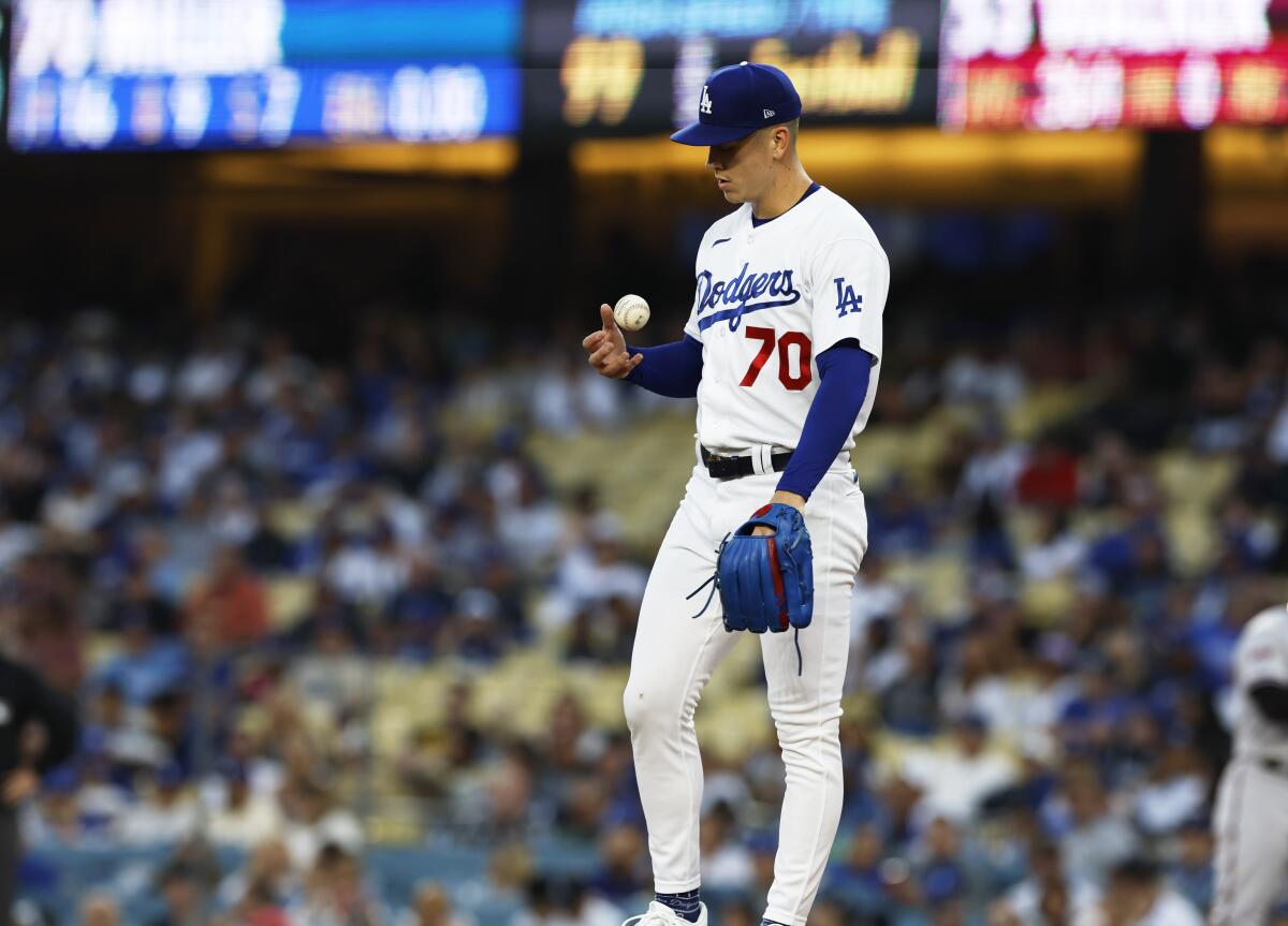 MLB playoffs: Dodgers lose patience vs. Giants' Logan Webb in Game 1 defeat