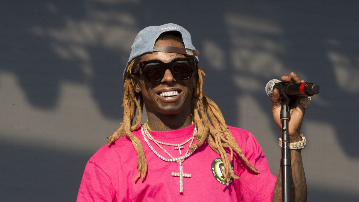 Trump Pardons Lil Wayne And Kodak Black Snubs Joe Exotic Los Angeles Times Trump Pardons Lil Wayne And Kodak Black Snubs Joe Exotic Los Angeles Times
