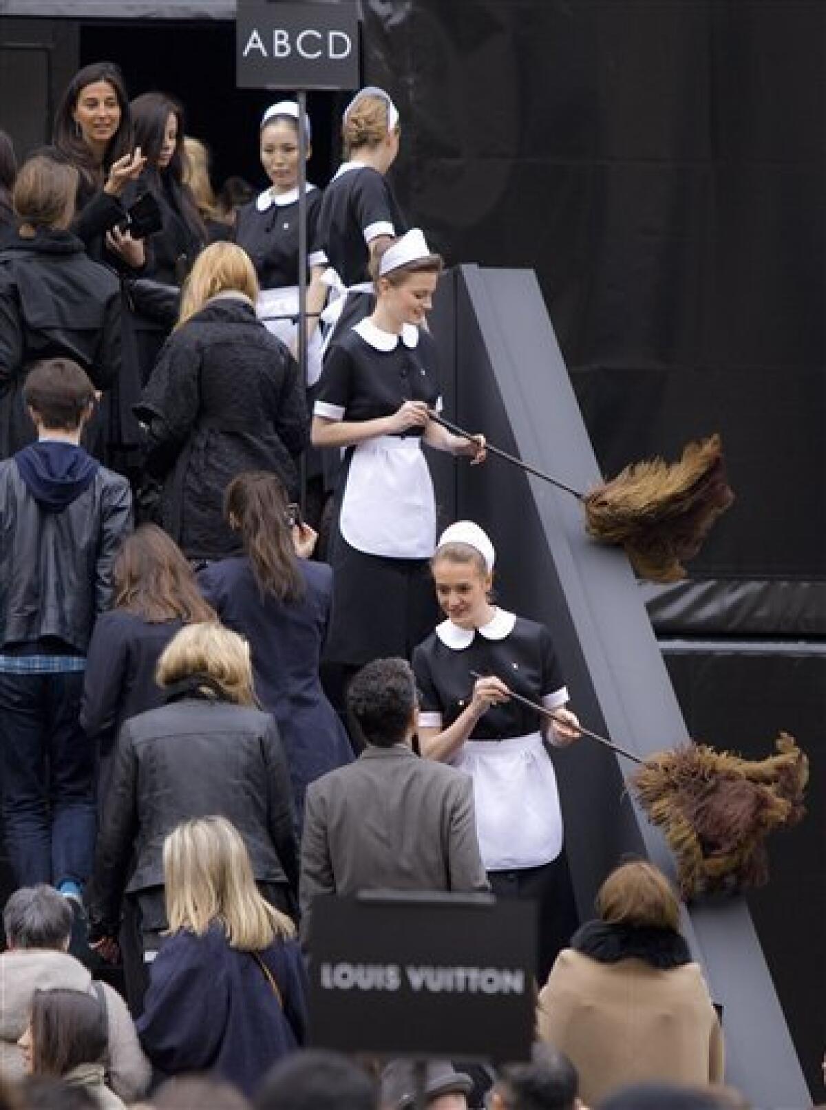 Paris Fashion Week: Louis Vuitton men's fall-winter 2012 - Los