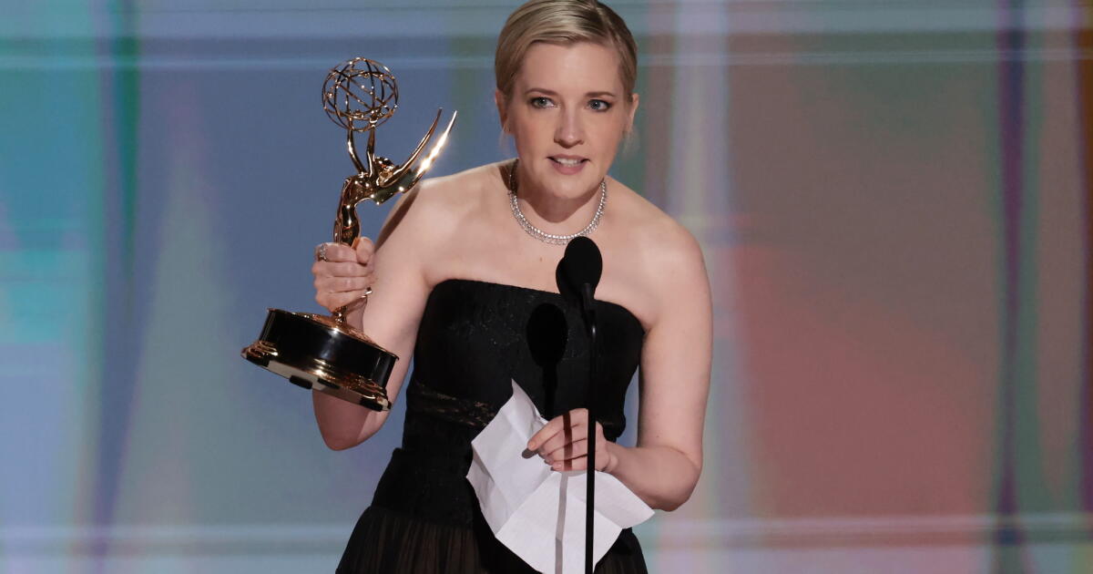 Photo: latimes.com Los Angeles, CA - September 14, 2026: Katie Dippold accepts the Emmy for Outstanding Writing in a Comedy Series for "Widow's