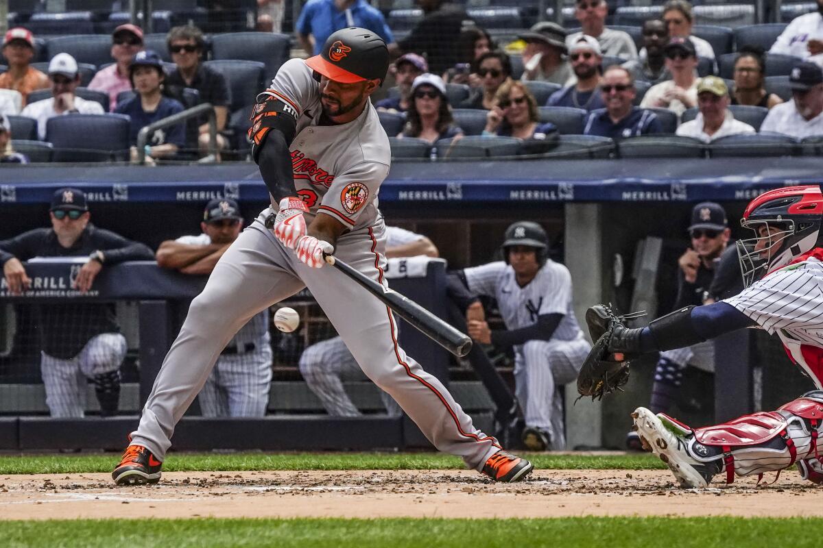 Orioles' Hicks answers expected boos in the Bronx with HR in 2nd
