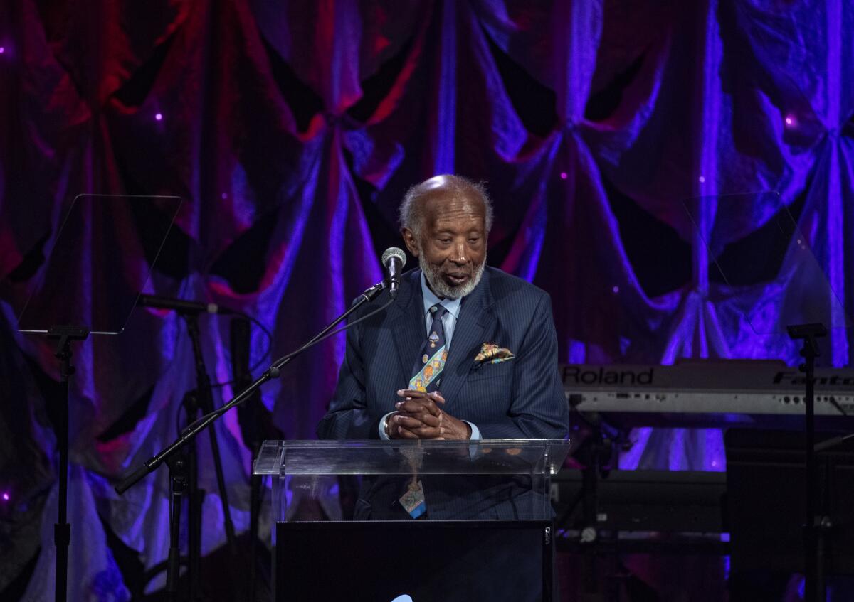 Clarence Avant accepts the Industry Icon award.