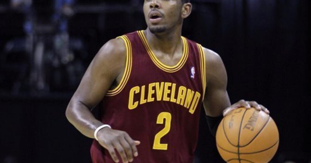 Cavaliers' Irving goes though light workout
