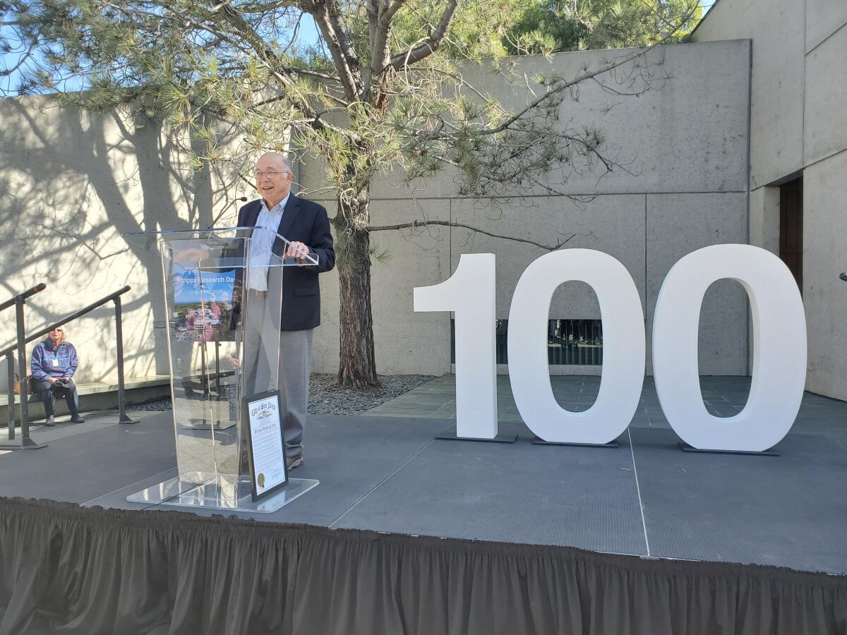 Scripps Research President Peter Schultz addresses staff members in honor of the La Jolla institution's centennial.