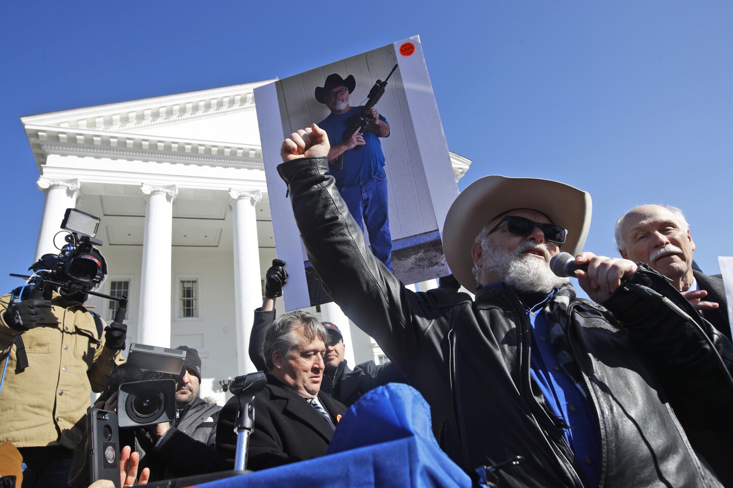 Thousands rally in Virginia’s capital for gun rights; police brace for trouble - Los ...
