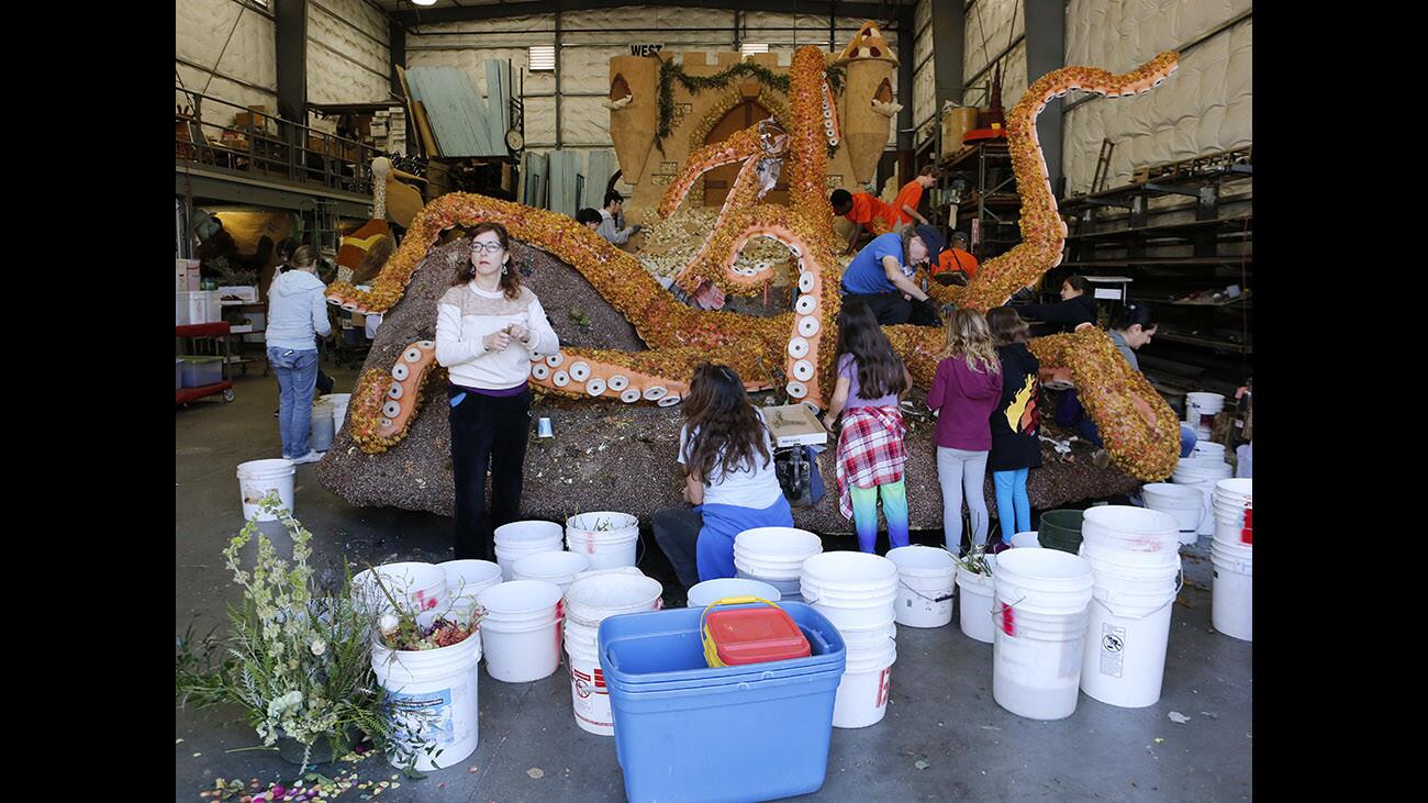 A large group of people came to the annual Burbank Tournament of Roses Association’s float deconstruction, at the building site in Burbank on Saturday, Jan. 13, 2018.
