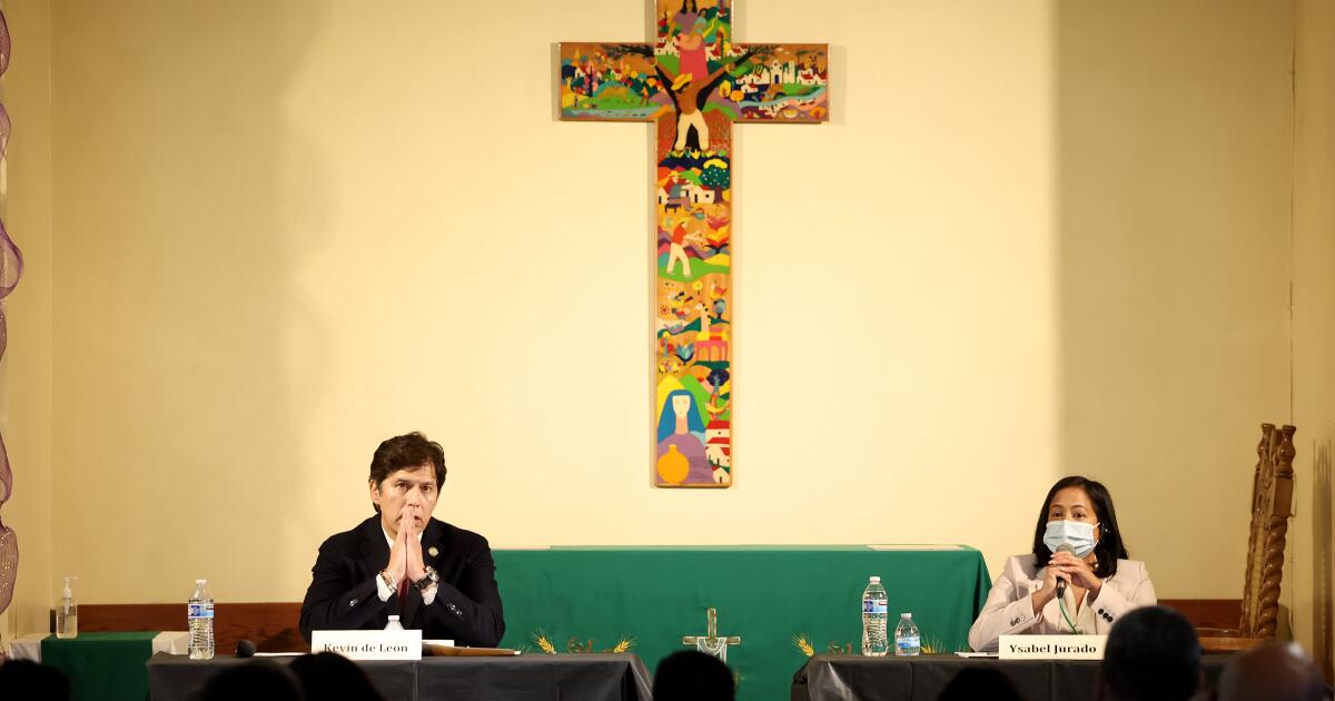 Kevin de León takes a page from Trump’s playbook at Boyle Heights debate