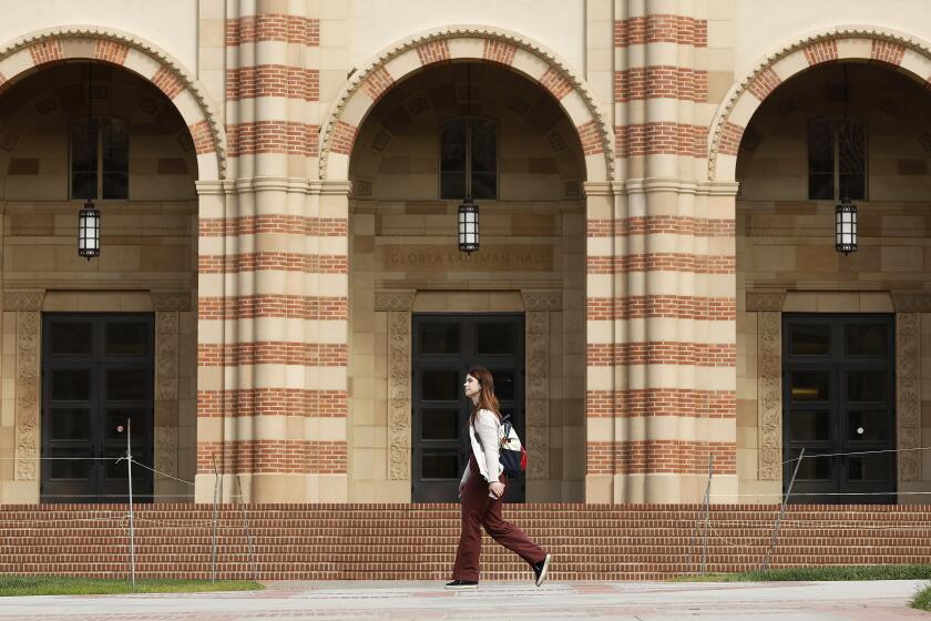 LOS ANGELES-CA-MARCH 11, 2020: Classes have moved to online only at UCLA on Wednesday, March 11, 2020. (Christina House / Los Angeles Times)