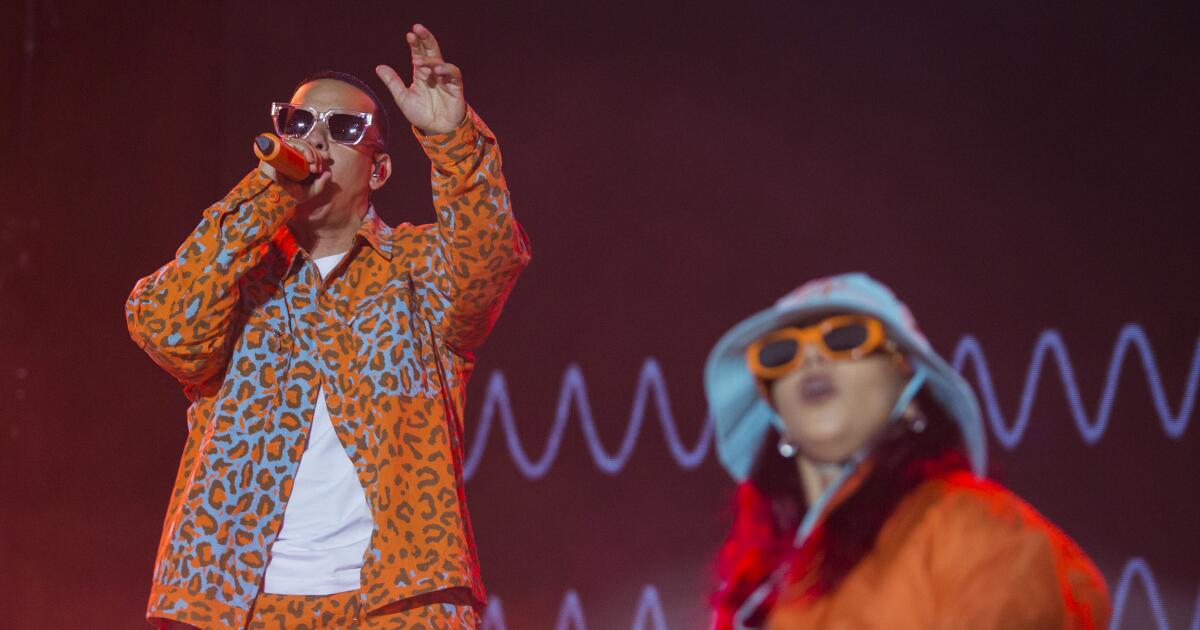Daddy Yankee, J. Cortez e Joel aggiungono umorismo al reggaeton in “Neon”
