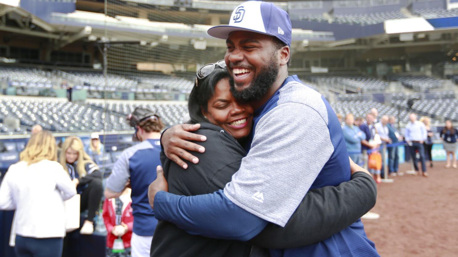 Franmil Reyes has the Padres Smiling