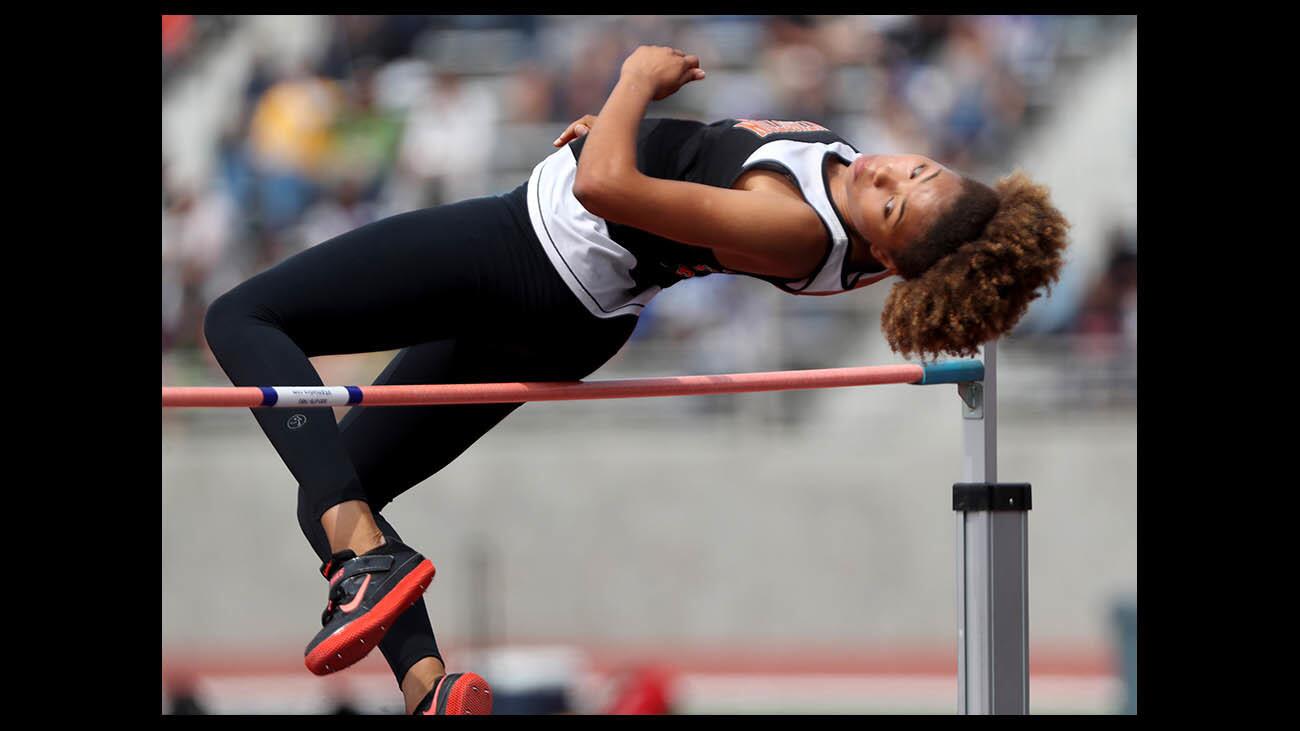 Photo Gallery: Locals participate in CIF SS track and field divisional finals